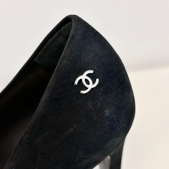 CHANEL Suede and Leather Toe Cap Pumps - Picture 7 of 10